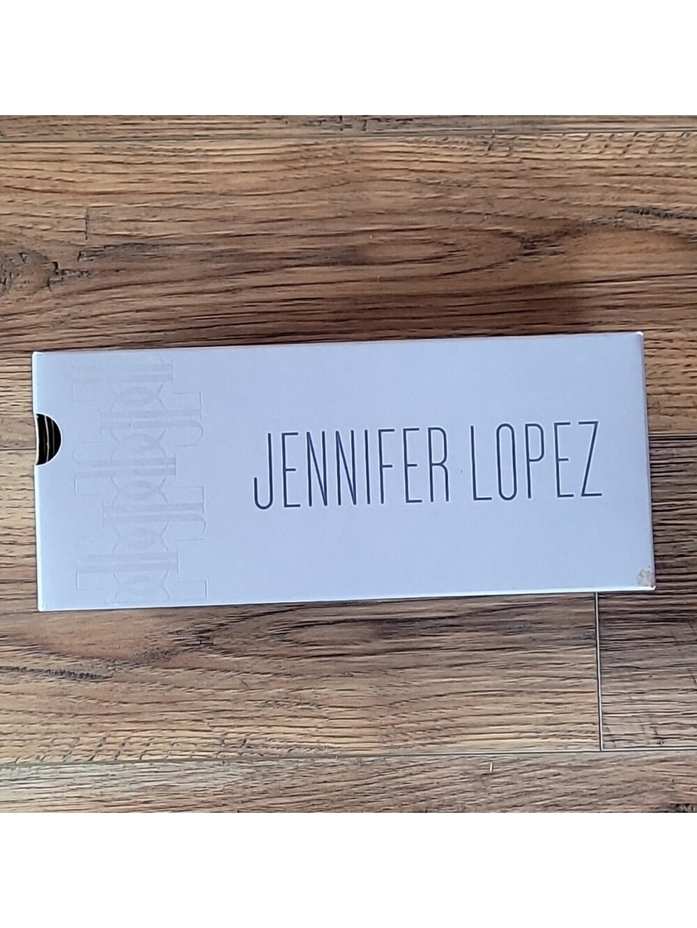 Jennifer Lopez Women's Beige and Gold Flats – Stylish Comfort for Any Occasion - Picture 8 of 9